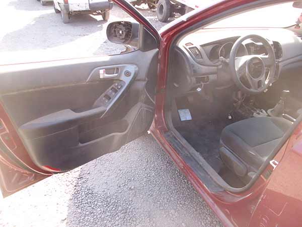 MUñON Kia CERATO 2011  USADO  EN DESARME