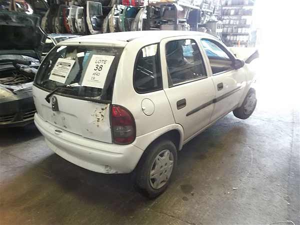  Chevrolet CORSA 2000    EN DESARME