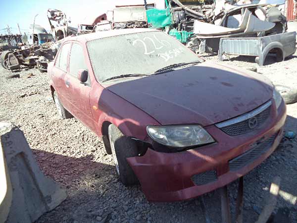  Mazda 323 2000    EN DESARME