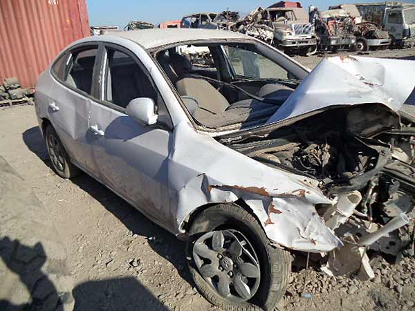  Hyundai ELANTRA 2011    EN DESARME