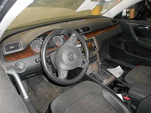  Volkswagen PASSAT 2012    EN DESARME