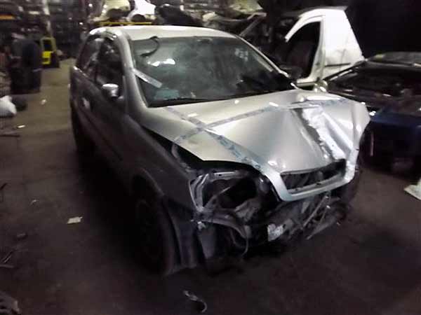  Chevrolet CORSA 2003    EN DESARME