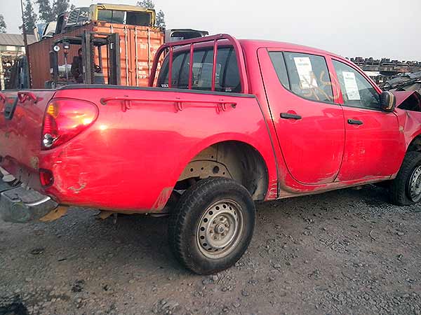  Mitsubishi L200 2011    EN DESARME