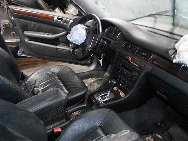 HOMOCINéTICA Audi A6 2004  USADA  EN DESARME