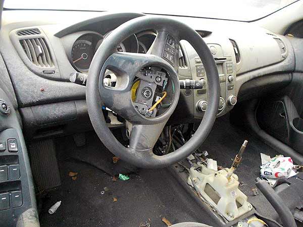  Kia CERATO 2012    EN DESARME