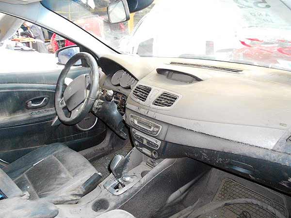  Renault FLUENCE 2012    EN DESARME