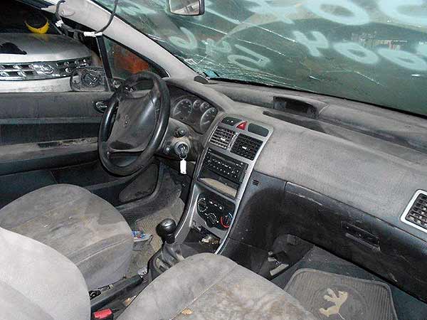  Peugeot 307 2004    EN DESARME