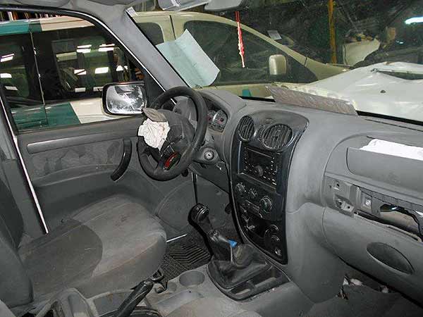  Mahindra PICK UP 2012    EN DESARME