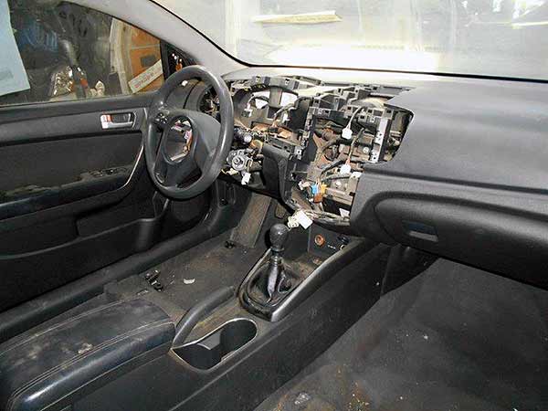  Kia Koup 2011    EN DESARME