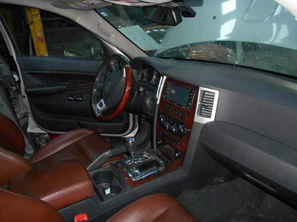 TAPABARRO Jeep GRAND CHEROKEE 2009  USADO  EN DESARME