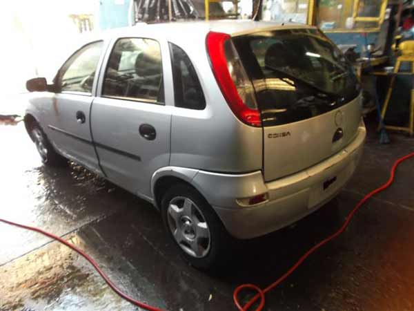  Chevrolet CORSA 2003    EN DESARME
