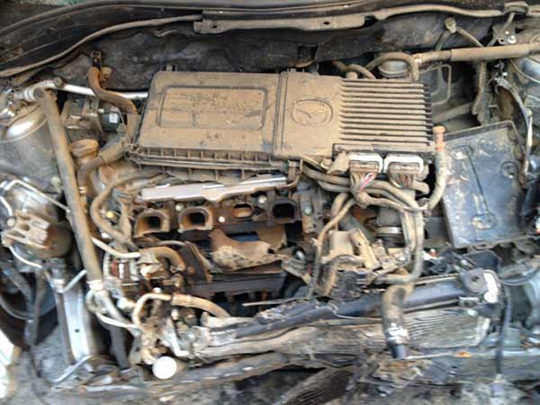  Mazda 2V 2012    EN DESARME