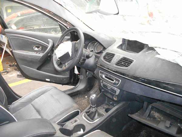 FOCO Renault MEGANE 2013  USADO  EN DESARME