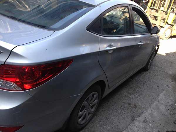  Hyundai ACCENT 2012    EN DESARME