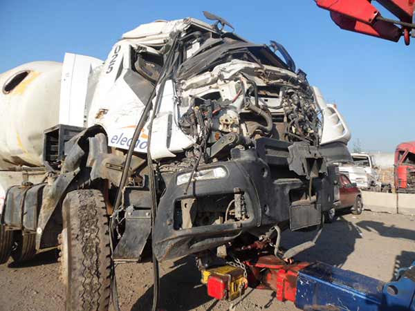 FOCO Iveco Trakker 2012  USADO  EN DESARME