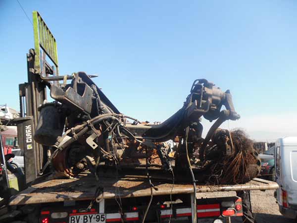 FOCO Freightliner CL120 2012  USADO  EN DESARME