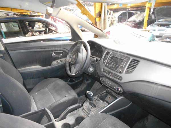 EJE Kia CARENS 2015  USADO  EN DESARME