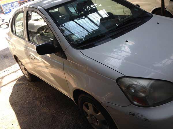  Toyota YARIS 2003    EN DESARME
