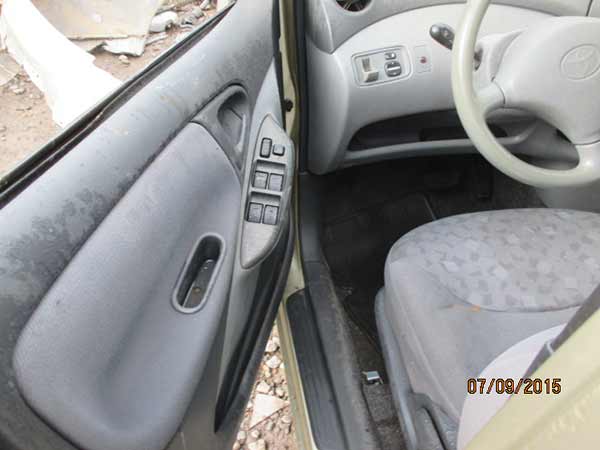  Toyota YARIS 2001    EN DESARME