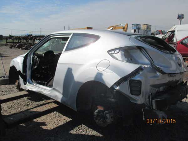  Hyundai VELOSTER 2013    EN DESARME