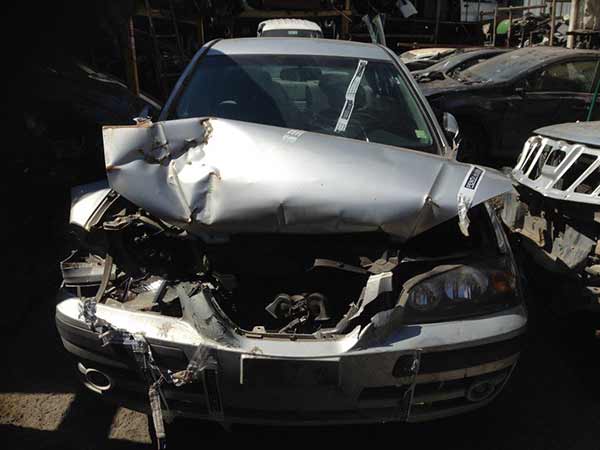  Hyundai ELANTRA 2005    EN DESARME