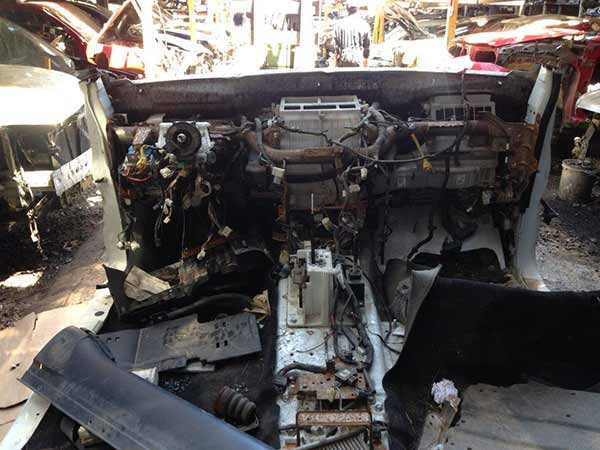  Mitsubishi MONTERO 2013    EN DESARME