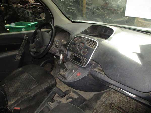 MAZA Renault KANGOO 2014  USADO  EN DESARME