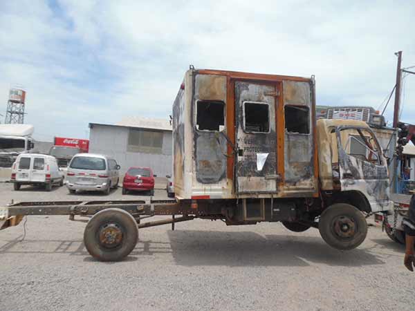 FOCO Mitsubishi CANTER 2012  USADO  EN DESARME