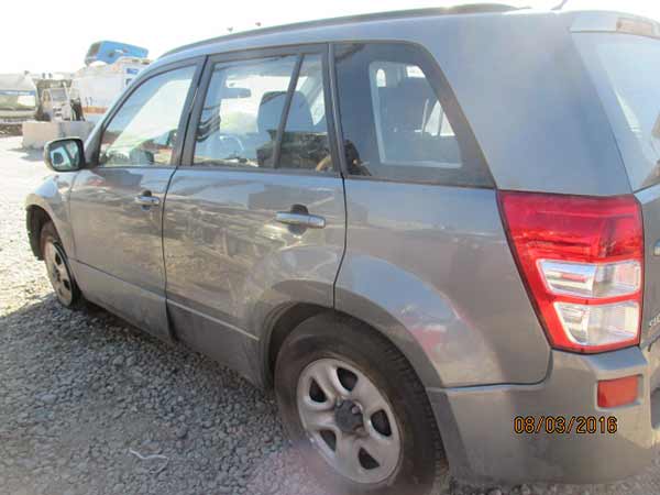VIDRIO Suzuki GRAND NOMADE 2008  USADO  EN DESARME