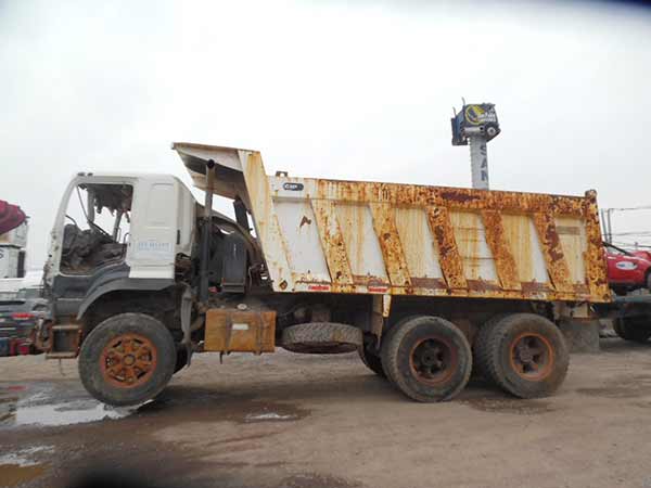 ESTANQUE DE PETROLEO Hino HD700 2012  USADO  EN DESARME