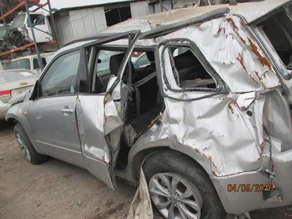 FOCO Suzuki GRAND NOMADE 2014  USADO  EN DESARME