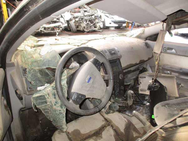 MAZA Volvo S40   USADO  EN DESARME