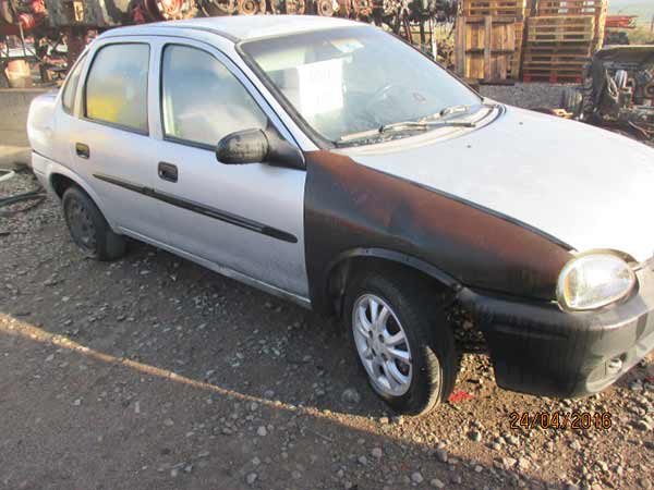  Chevrolet CORSA 2002    EN DESARME