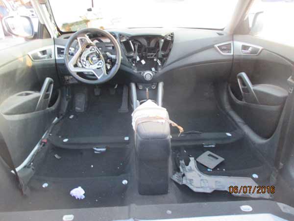  Hyundai VELOSTER 2013    EN DESARME