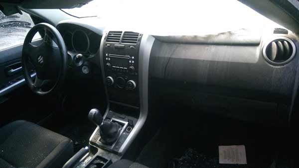  Suzuki GRAND NOMADE 2010    EN DESARME