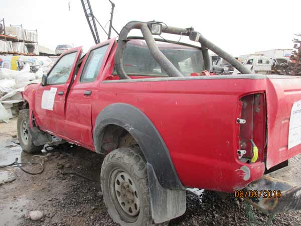 PUERTA Nissan TERRANO 2014  USADA  EN DESARME