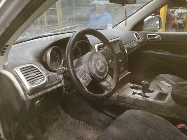  Jeep GRAND CHEROKEE 2012    EN DESARME