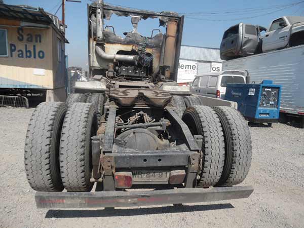 EJE International 9800I 2007  USADO  EN DESARME