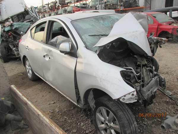  Nissan VERSA 2013    EN DESARME