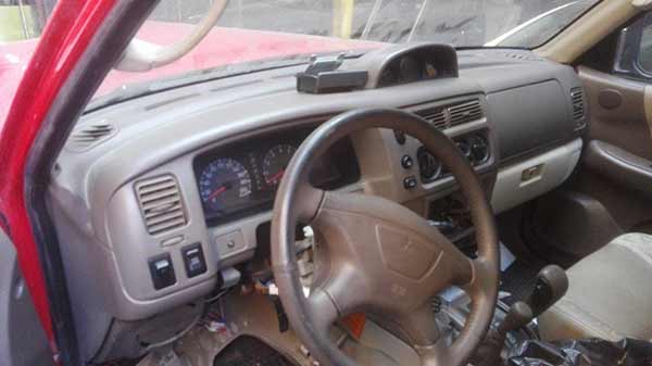  Mitsubishi MONTERO 2004    EN DESARME