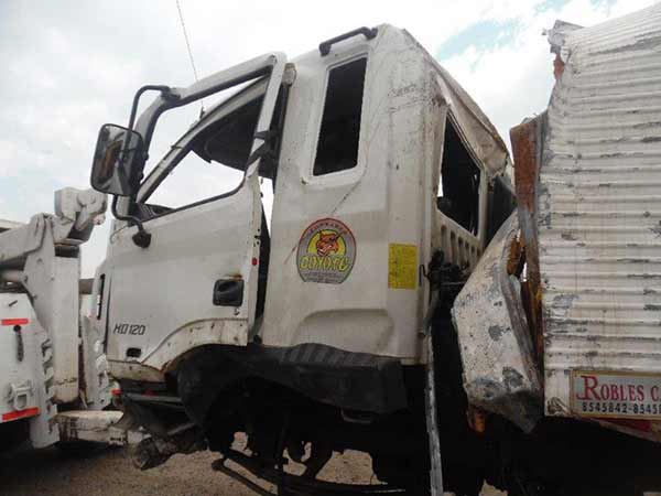 ESTANQUE DE PETROLEO Hyundai HD120 2014  USADO  EN DESARME