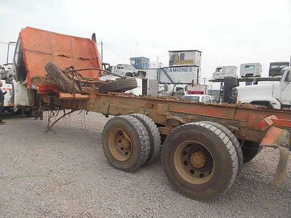 TOLVA Freightliner M2 2010  USADA  EN DESARME