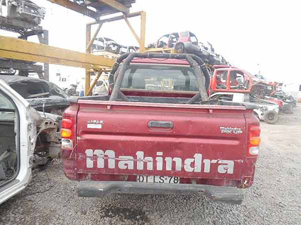 FOCO Mahindra PICK UP 2012  USADO  EN DESARME