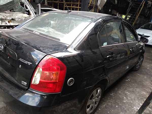  Hyundai ACCENT 2011    EN DESARME