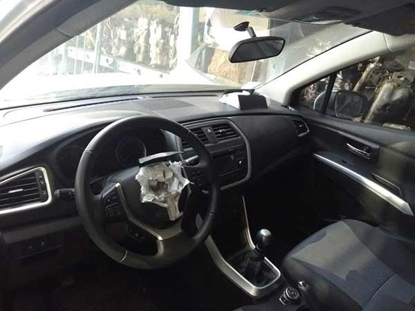  Suzuki S CROSS 2016    EN DESARME