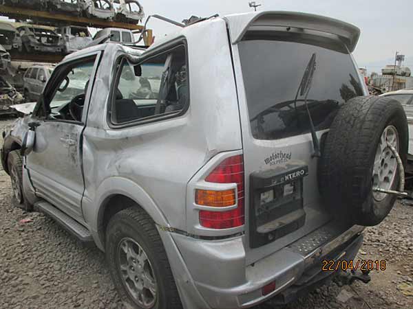  Mitsubishi MONTERO 2002    EN DESARME