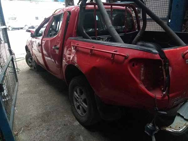  Mitsubishi L200 2015    EN DESARME