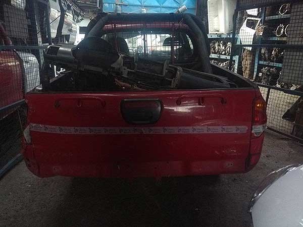 FOCO Mitsubishi L200 2012  USADO  EN DESARME