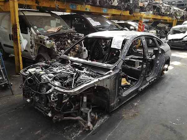 CREMALLERA DE DIRECCIóN BMW GRAN 2015  USADA  EN DESARME