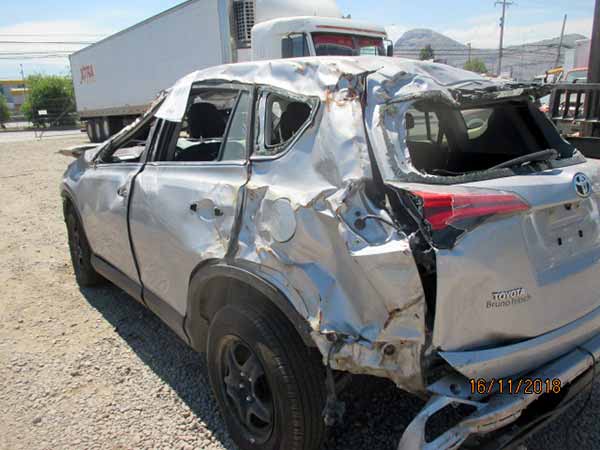 COMPRESOR AIRE ACONDICIONADO Toyota RAV4 2018  USADO  EN DESARME